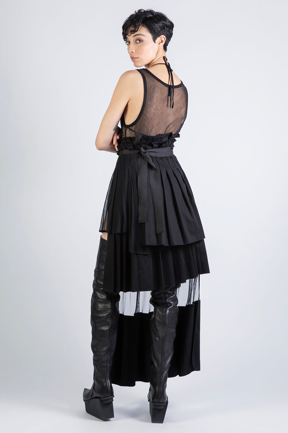 esther-perbandt-mesh-rock-damen-schwarz-asymmetrisch image 6