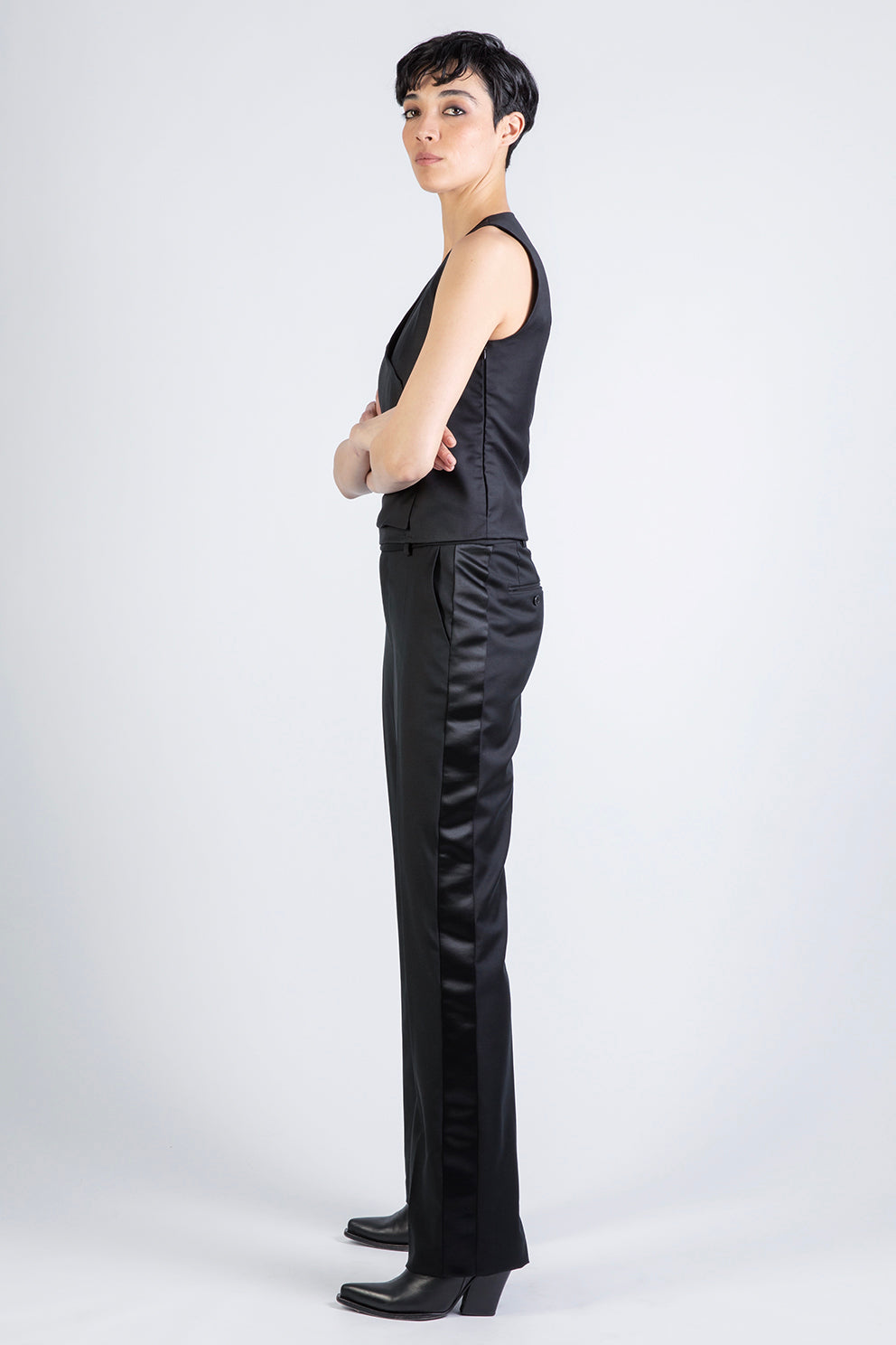 esther-perbandt-missy-top-schwarz-satinkragen image 4