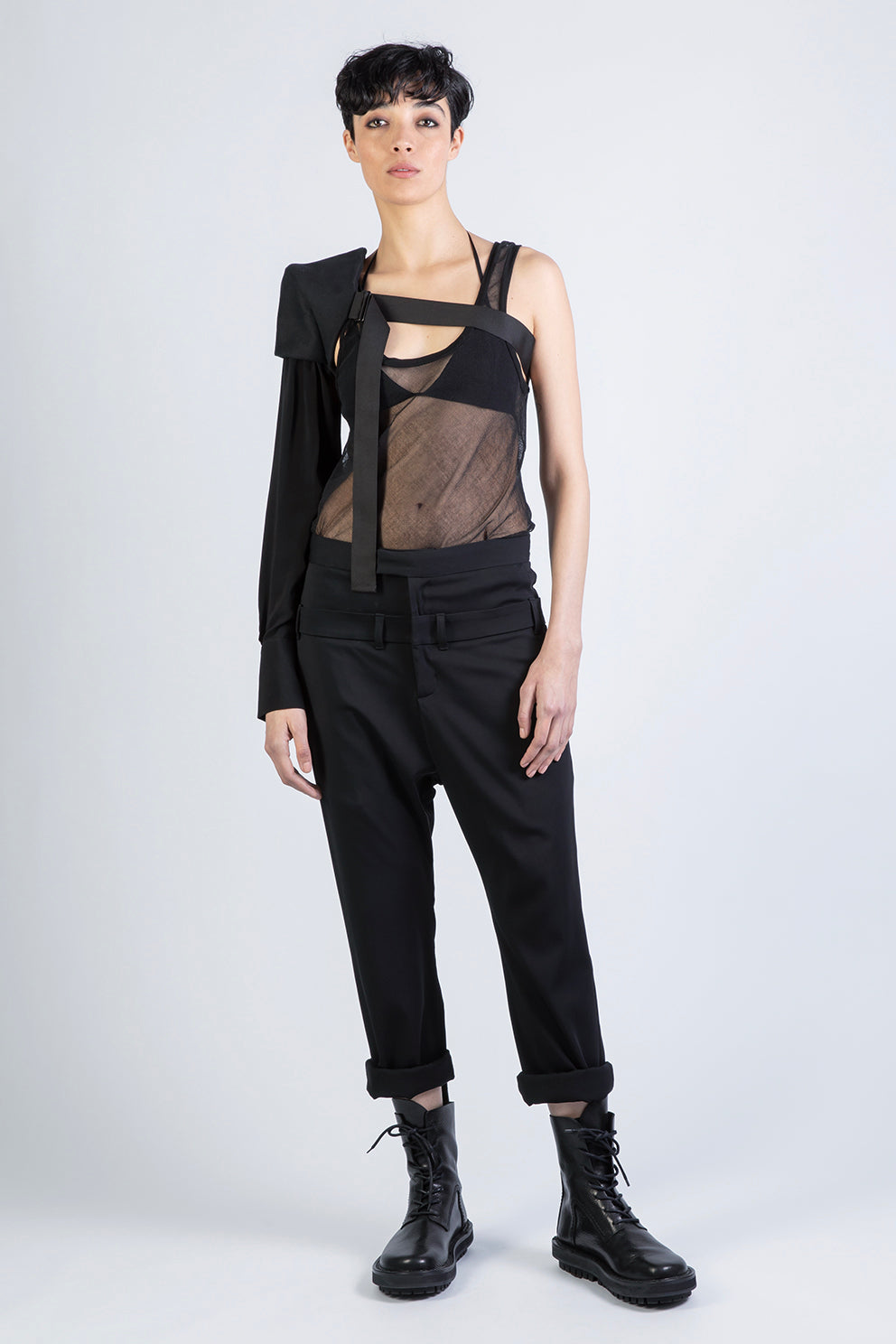 esther-perbandt-concrete-one-sleeve-rmel-schwarz image 5