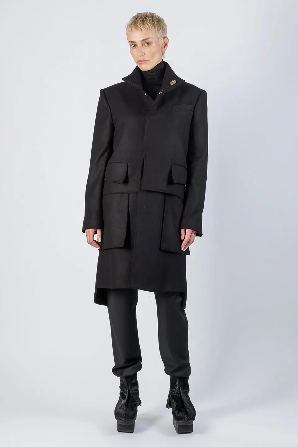 esther-perbandt-walker-mantel-damen-schwarz-wolle-kaschmir image 1