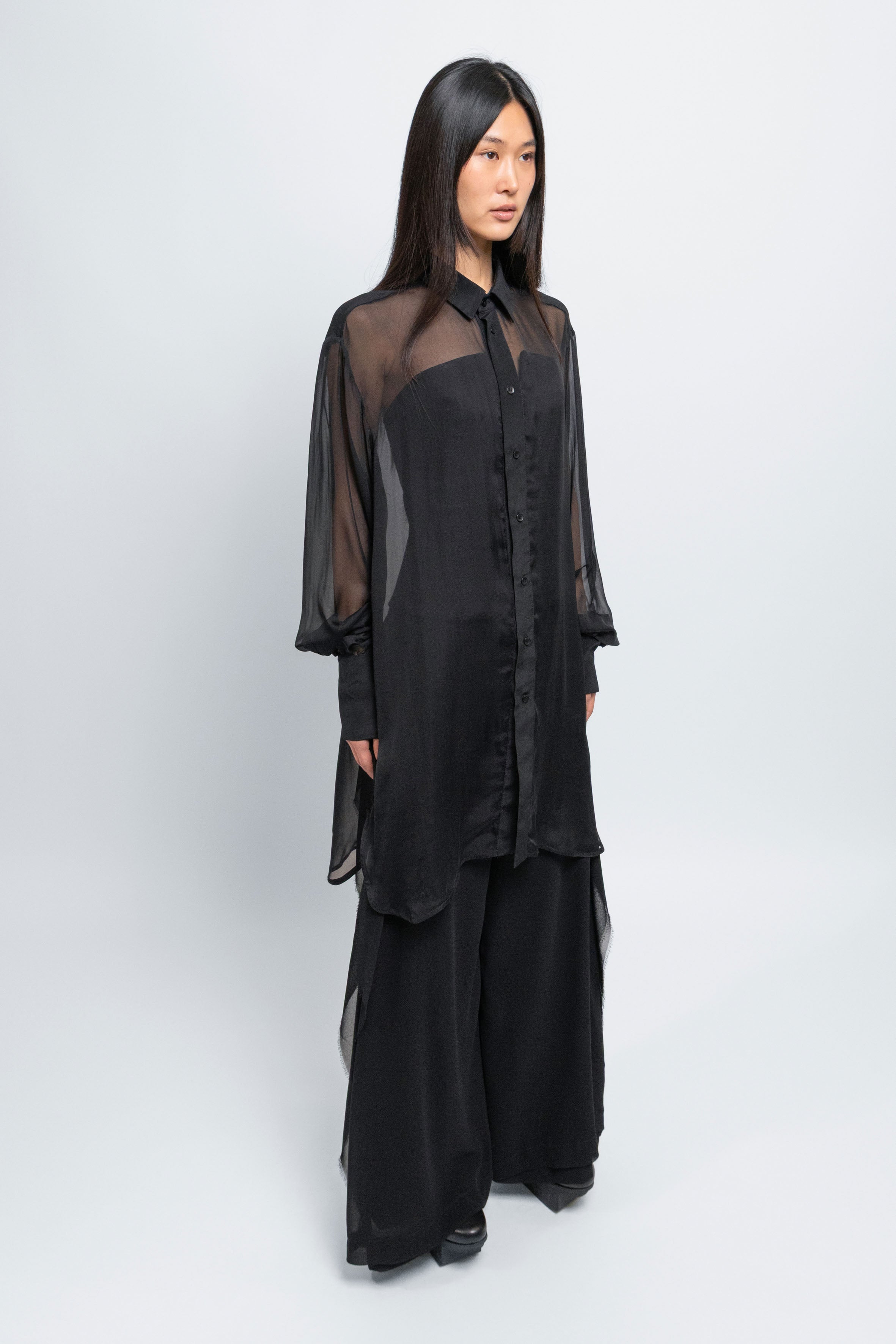 esther-perbandt-float-silk-bluse-schwarz-seide-oversized image 5