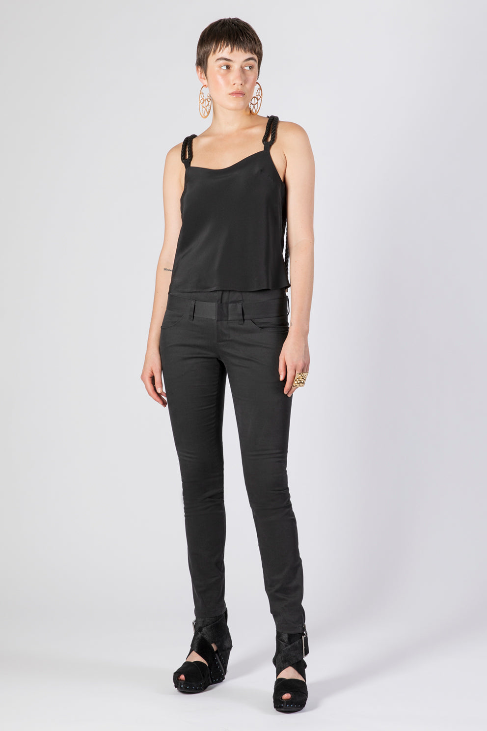 esther-perbandt-rope-top-damen-schwarz-seide-offener-r-cken image 1