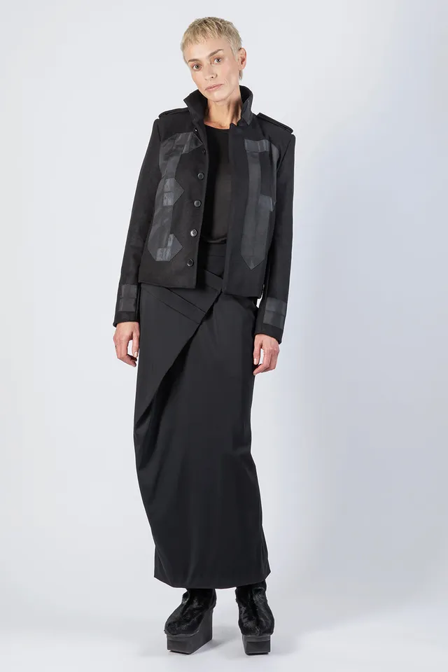 esther-perbandt-initial-jacke-schwarz-wolle-kaschmir image 1