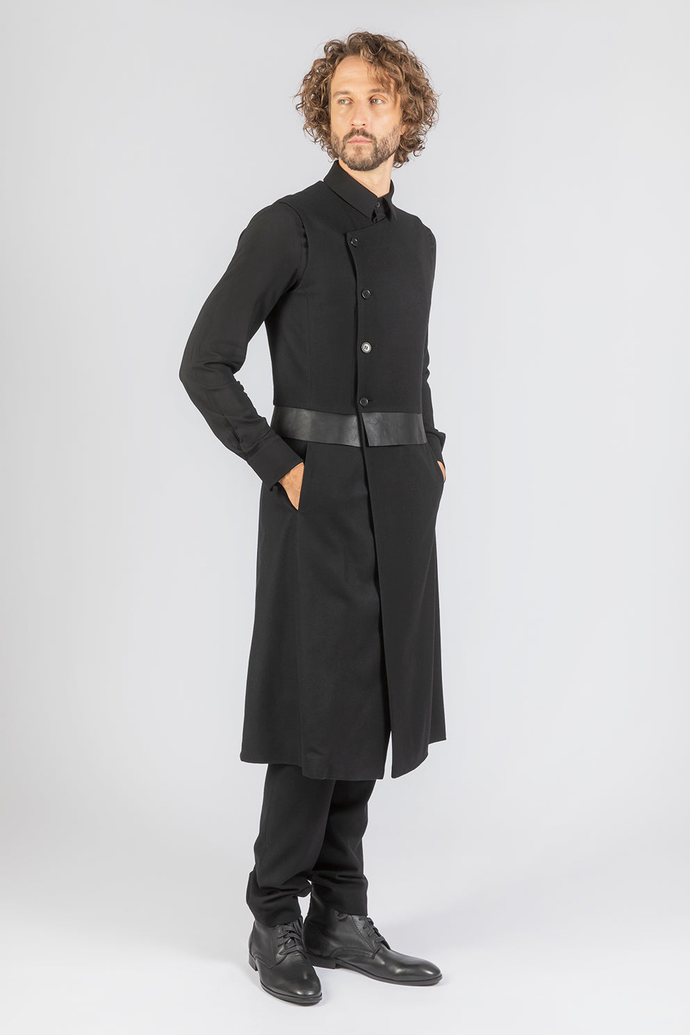 esther-perbandt-dart-long-weste-herren-schwarz-wolle image 4