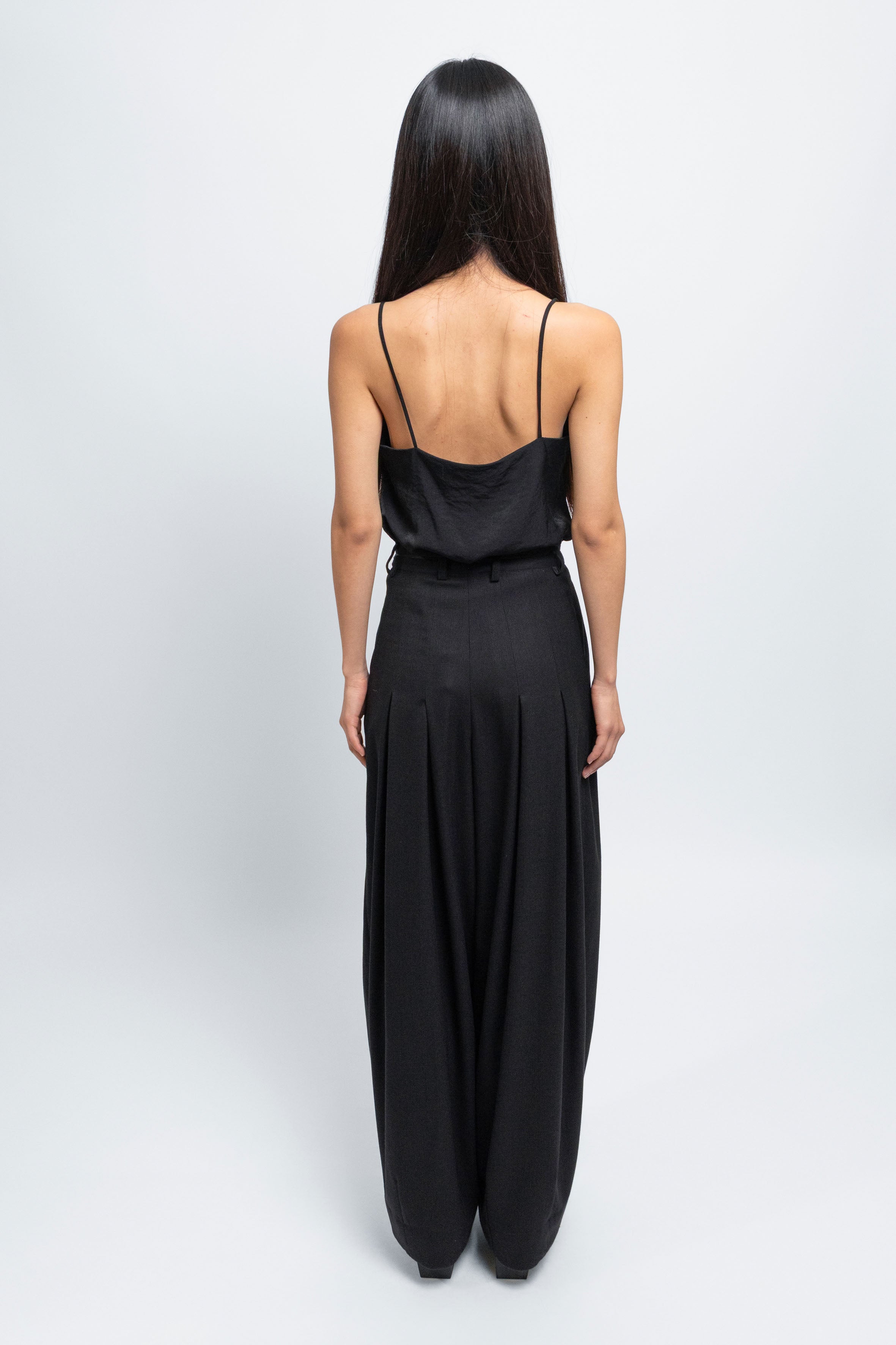 esther-perbandt-waistband-top-schwarz-viskose-spaghetti image 3