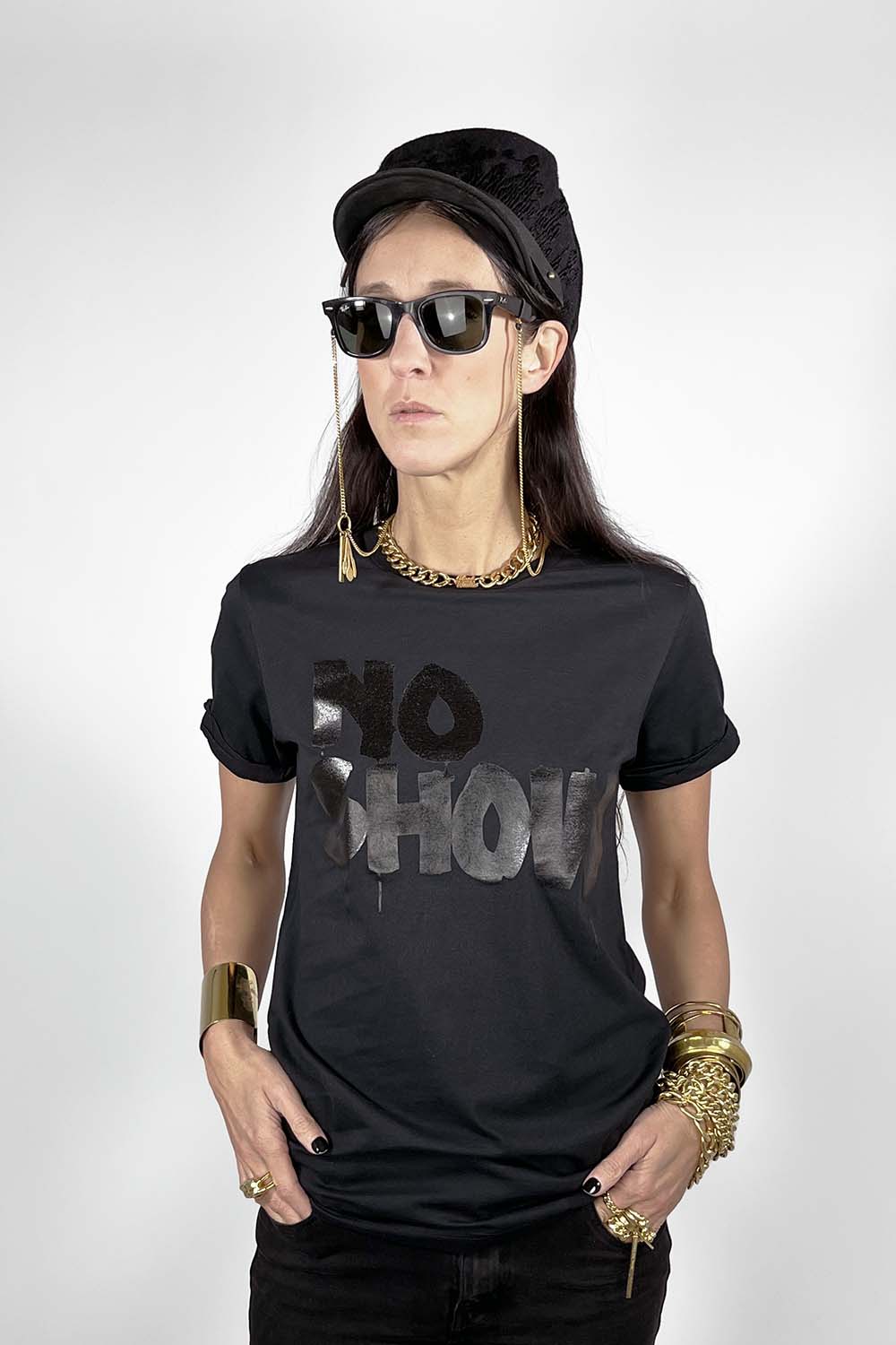 esther-perbandt-no-show-t-shirt-schwarz-print-unisex image 2