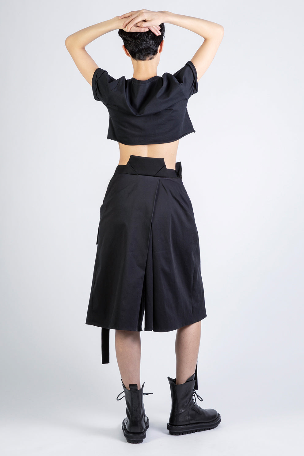 esther-perbandt-martial-art-hose-schwarz-weit-bindebund image 5