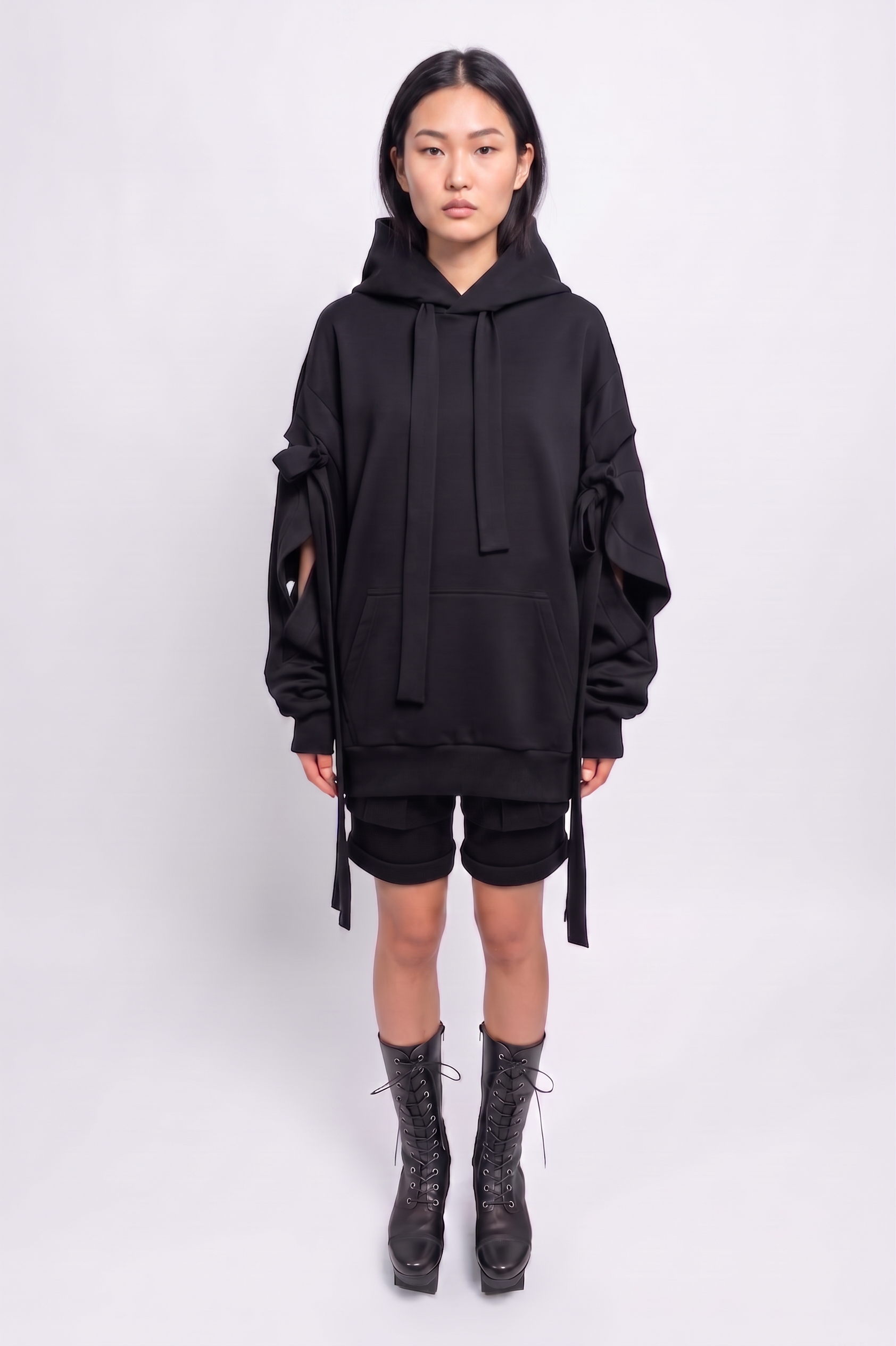 esther-perbandt-blackhearts-hoodie-schwarz-damen-oversize image 1