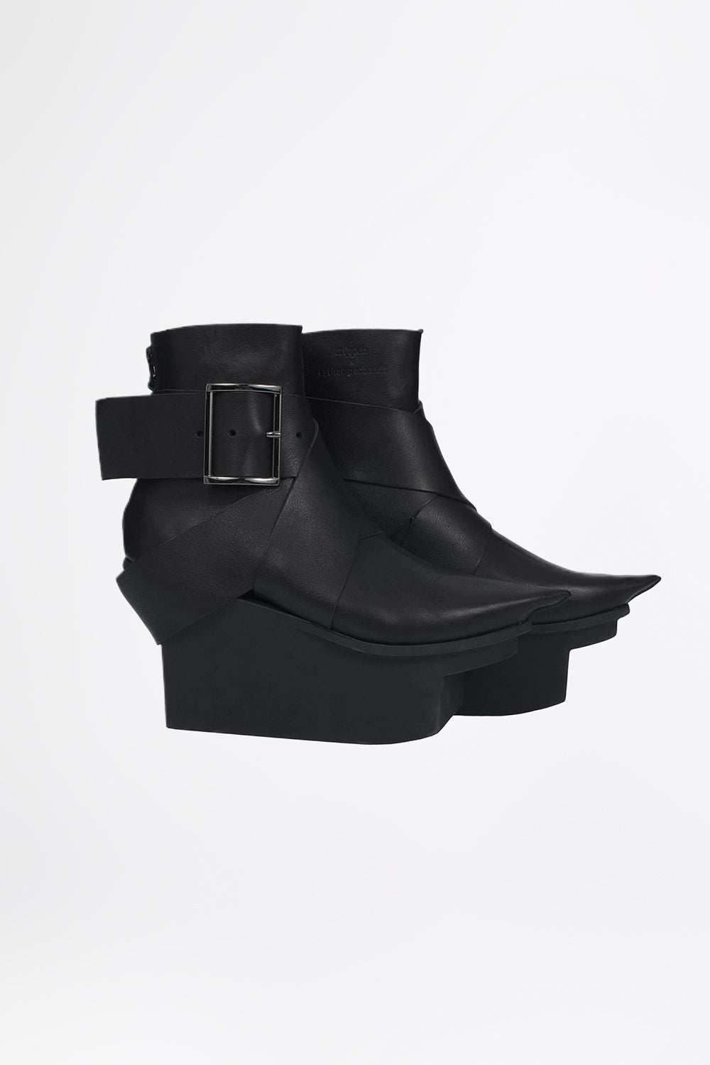 esther-perbandt-lune-stiefeletten-schwarz-leder-plateau-trippen image 1