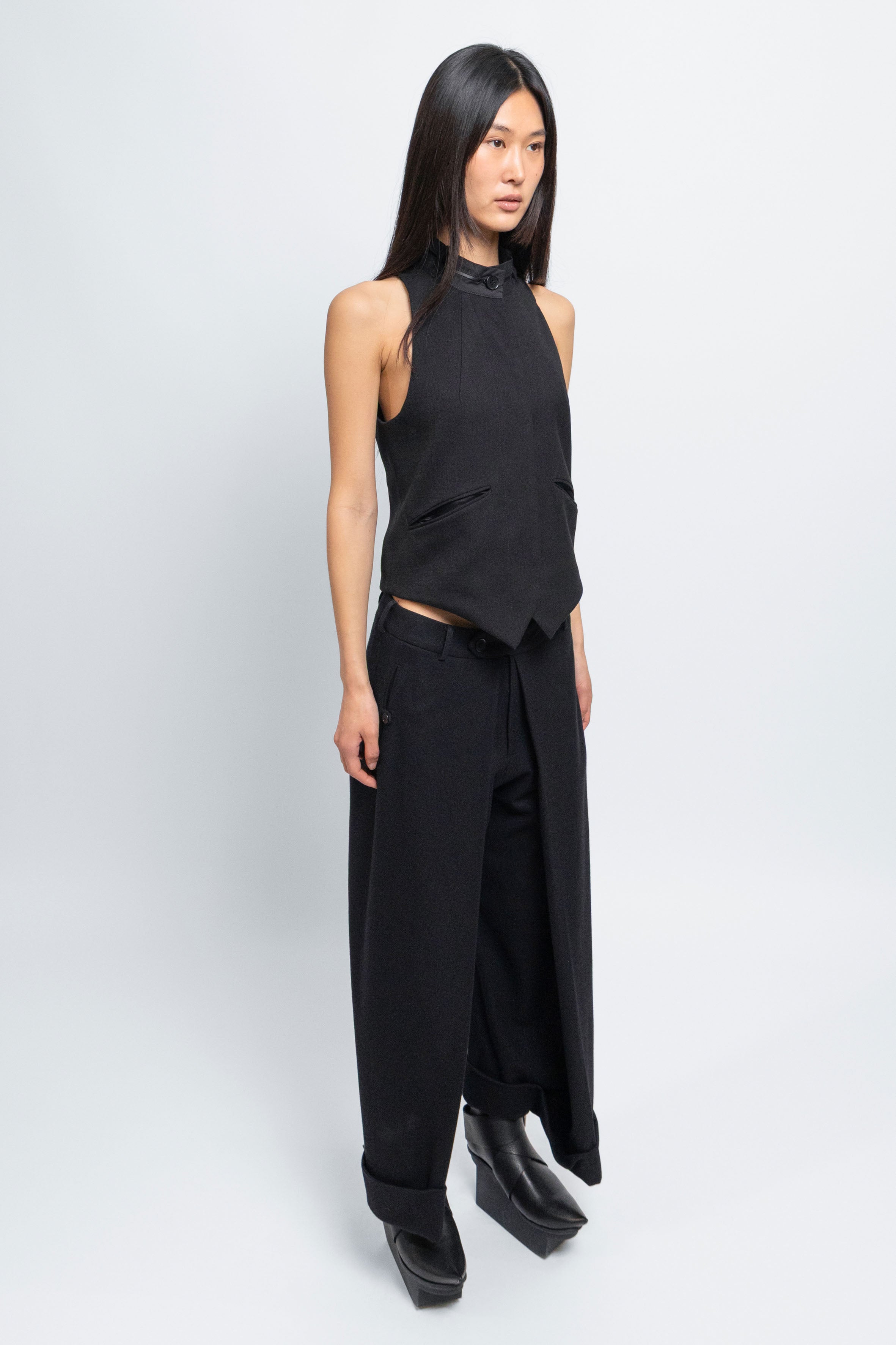 esther-perbandt-waistband-weste-damen-schwarz-slim-fit image 4