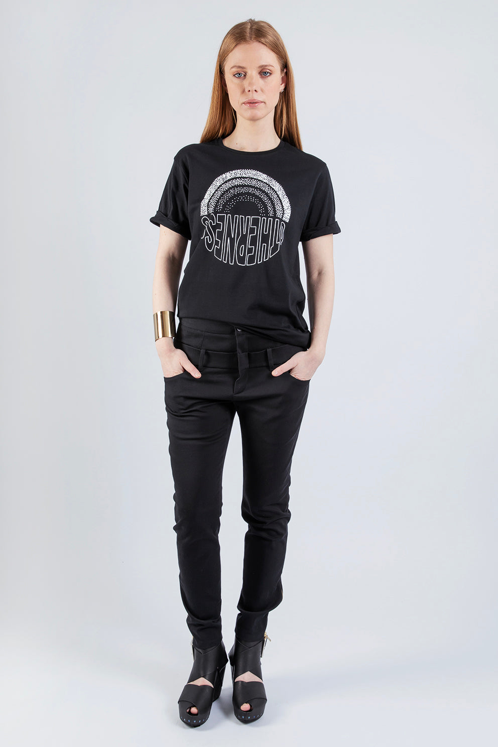 esther-perbandt-otherness-rainbow-t-shirt-damen-schwarz-bio image 3