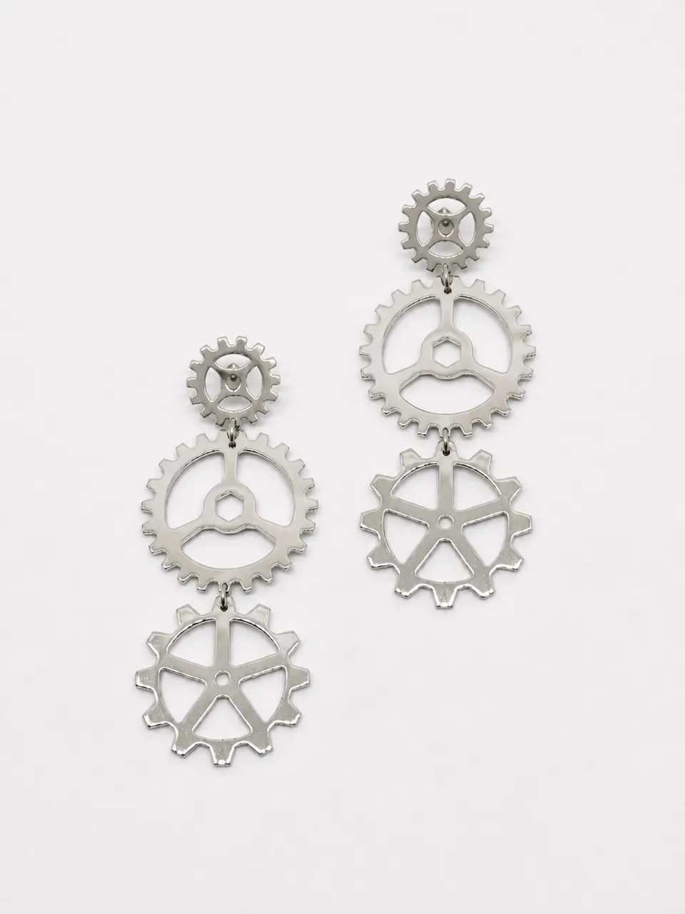 esther-perbandt-gearwheel-triple-ohrringe-silber-14-7-cm image 1