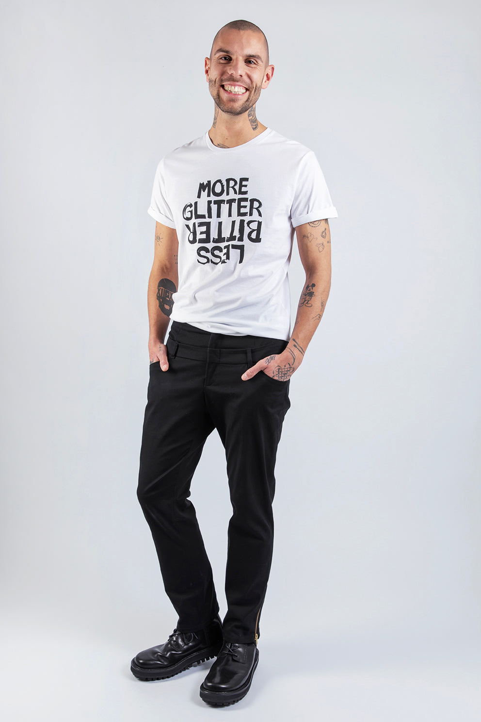 esther-perbandt-more-glitter-t-shirt-herren-wei-bio-baumwolle image 3